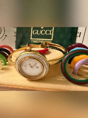 Mint~Prestige~Gucci Interchangeable Bezel Bracelet Bangle Watch with Box/Papers